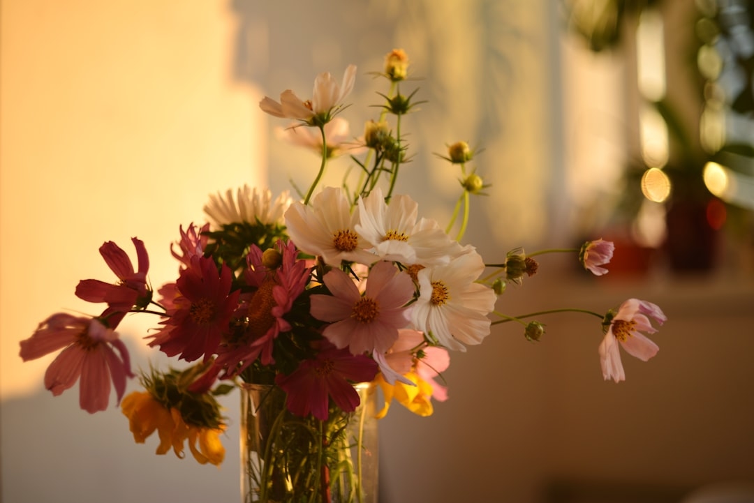 The right vase depth for different flowers